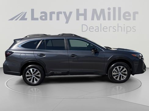 Certified 2025 Subaru Outback Premium AWD/4WD image 6
