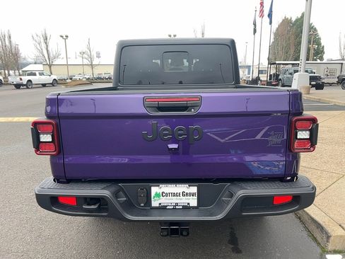 New 2026 Jeep Gladiator Sport image 12