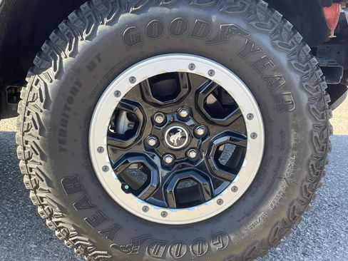 Used 2023 Ford Bronco Big Bend w/ Sasquatch Package image 8