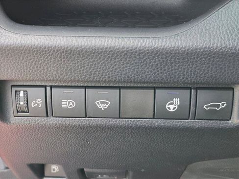 Used 2020 Toyota RAV4 XLE w/ Convenience Package AWD/4WD image 10