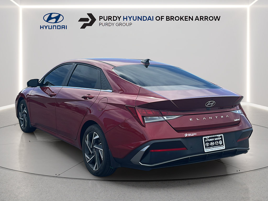 Certified 2024 Hyundai Elantra Limited FWD image 5