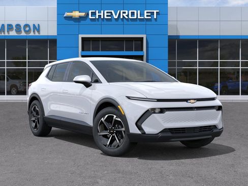 New 2026 Chevrolet Equinox EV LT image 30