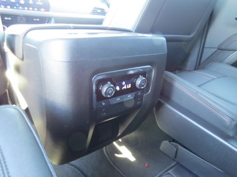 Used 2025 Chevrolet Tahoe RST w/ Advanced Technology Package AWD/4WD image 18