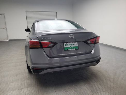 Used 2024 Nissan Altima 2.5 SV image 6