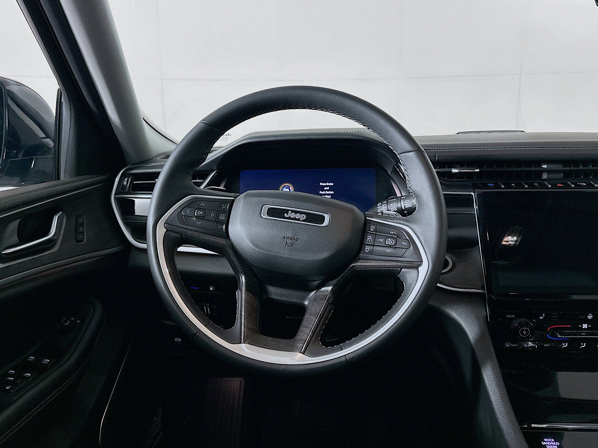 Used 2022 Jeep Grand Cherokee Limited 4xe AWD/4WD image 18