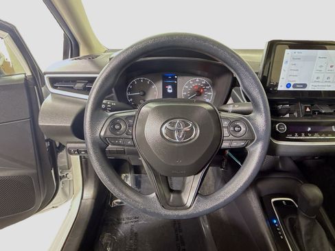 Used 2025 Toyota Corolla LE image 13