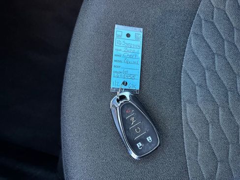 Used 2020 Chevrolet Equinox LT w/ Driver Convenience Package image 34