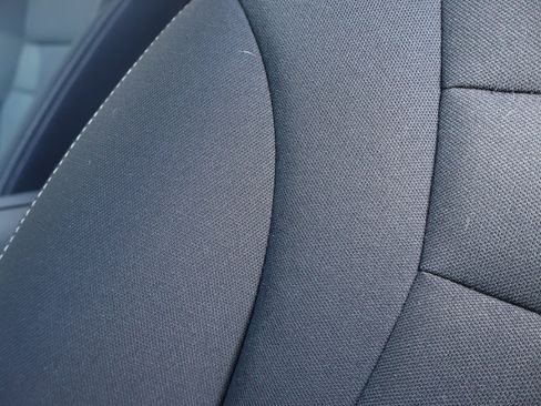 Used 2023 Nissan Rogue S image 9