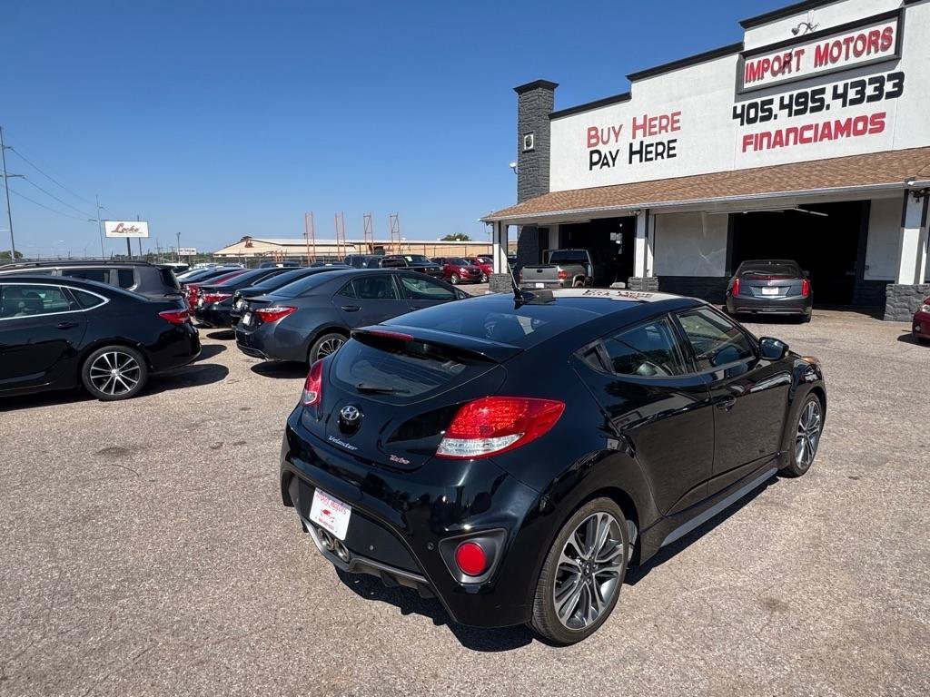 Used 2016 Hyundai Veloster Turbo w/ Option Group 04 FWD image 7