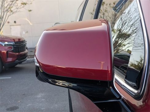 Used 2021 GMC Yukon XL Denali image 10