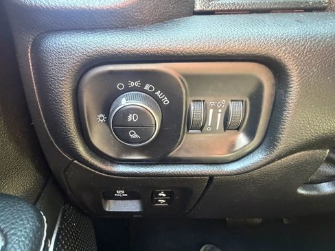 Used 2019 RAM 1500 Laramie image 23