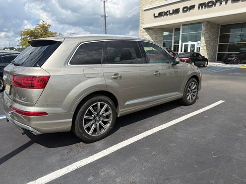 Used 2017 Audi Q7 3.0T Premium Plus w/ Premium Plus Package AWD/4WD image 10