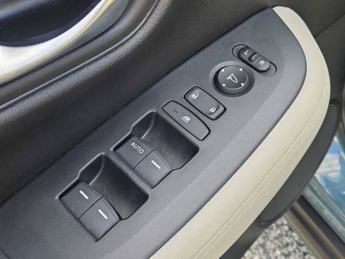 Certified 2023 Honda HR-V LX image 14