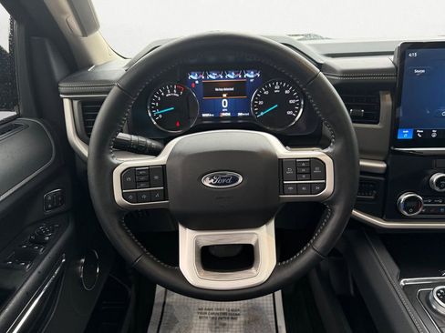 Used 2022 Ford Expedition XLT AWD/4WD image 12