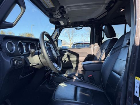 Used 2018 Jeep Wrangler Unlimited Sahara w/ Dual Top Group image 14