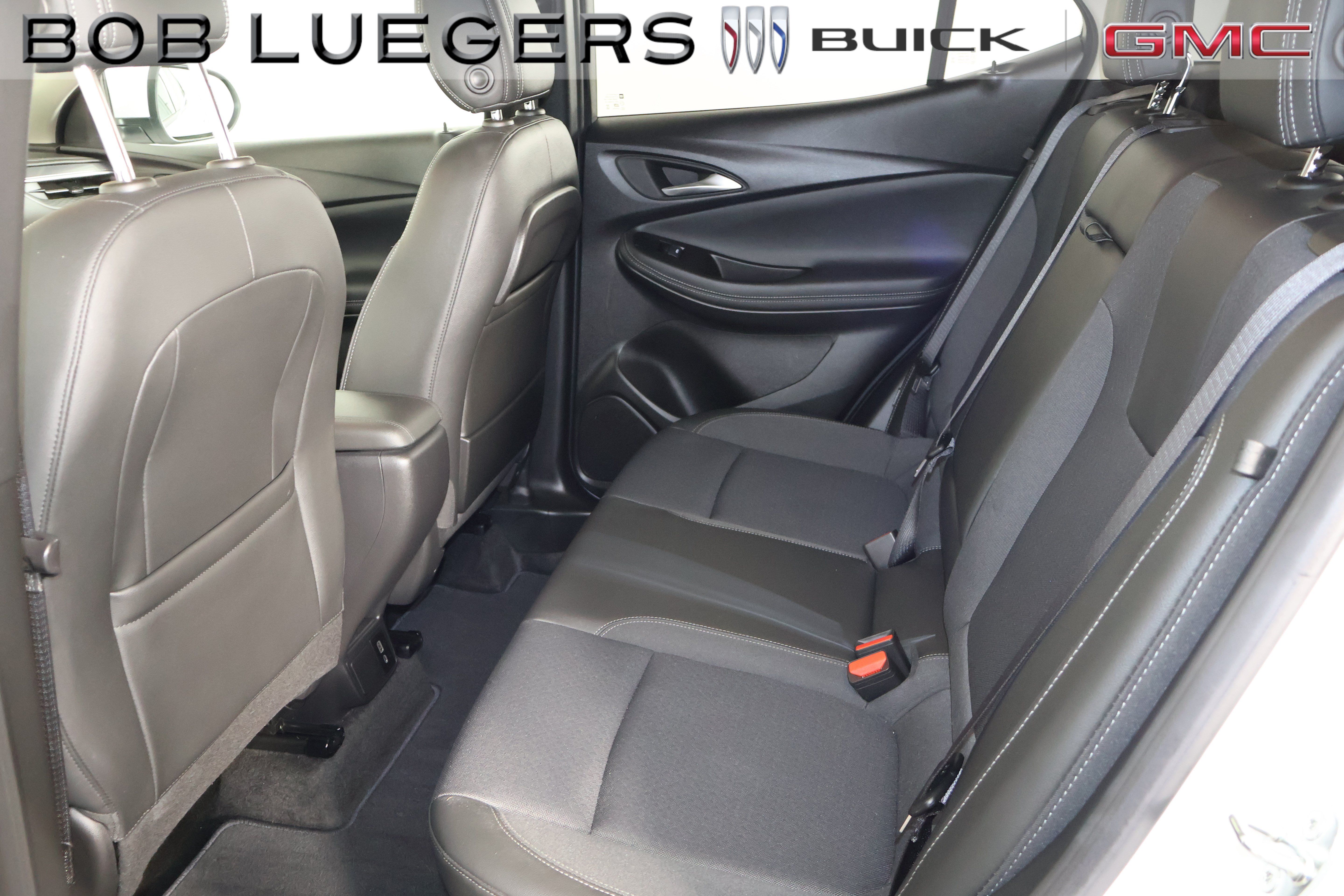 Certified 2024 Buick Encore GX Preferred w/ Comfort Package FWD image 11