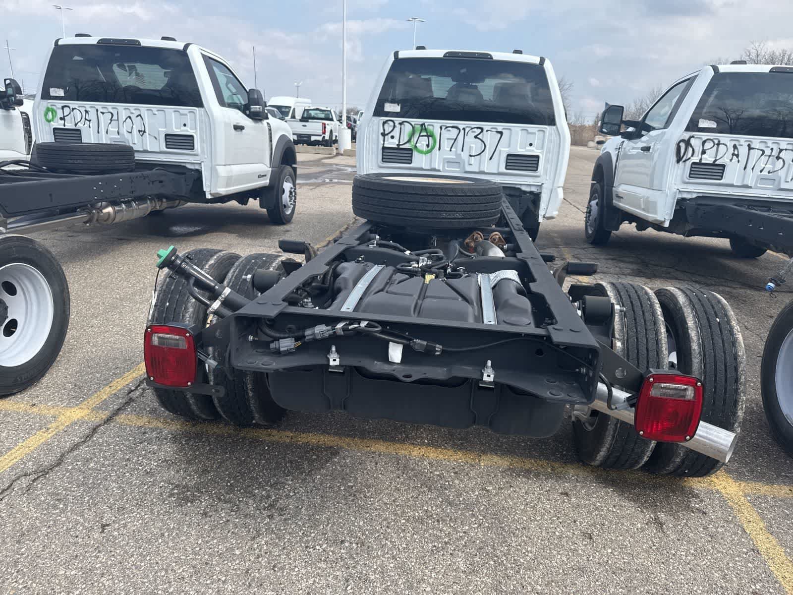 Used 2023 Ford F450 XLT w/ XLT Value Package RWD image 11
