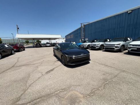 Used 2025 Kia K4 FWD image 16