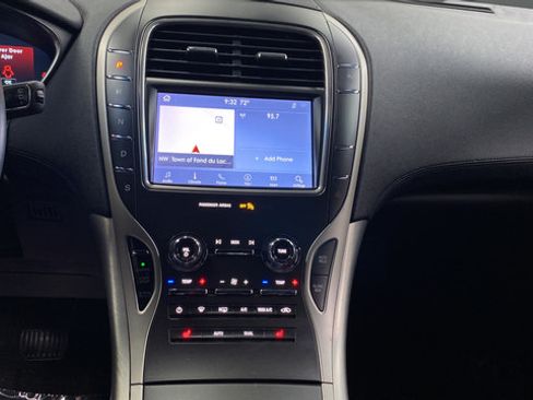 Used 2020 Lincoln Nautilus Premier w/ Equipment Group 101A AWD/4WD image 13