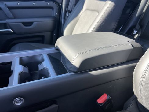 Certified 2025 Land Rover Defender 130 V8 image 27