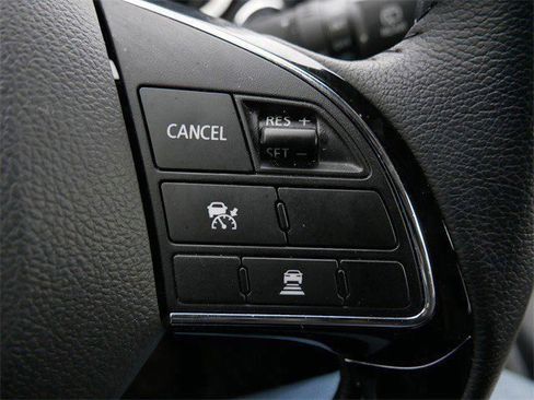 Used 2018 Mitsubishi Outlander ES image 51