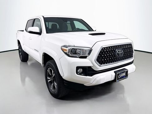 Used 2019 Toyota Tacoma TRD Sport w/ Technology Package RWD image 1