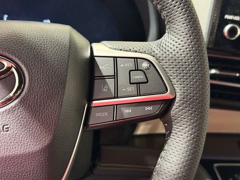 New 2026 Toyota Sienna Platinum image 29