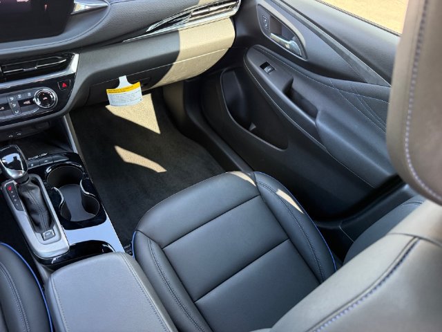 Used 2026 Buick Envista Sport Touring w/ Convenience II Package FWD image 24