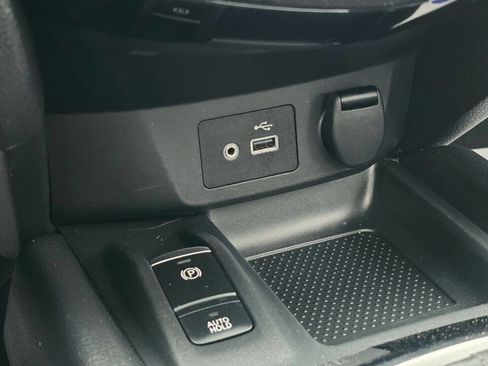 Used 2019 Nissan Rogue SV AWD/4WD image 21