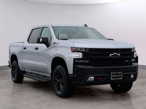 Used 2021 Chevrolet Silverado 1500 LT Trail Boss w/ Convenience Package II AWD/4WD image 3