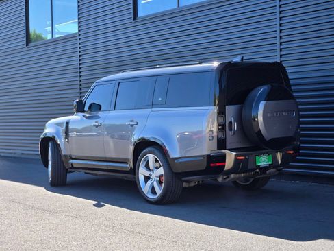 Used 2024 Land Rover Defender 130 X AWD/4WD image 5