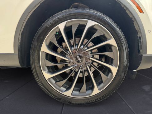 Used 2023 Lincoln Aviator Reserve w/ Equipment Group 201A AWD/4WD image 14