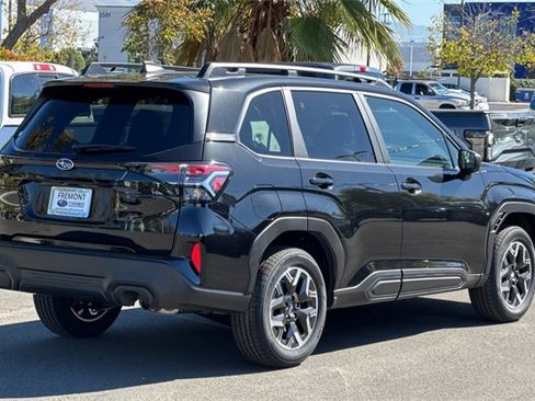 New 2025 Subaru Forester Premium image 4