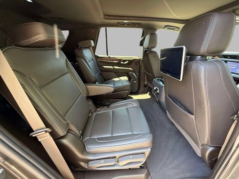 Used 2021 GMC Yukon Denali w/ Denali Premium Package AWD/4WD image 16