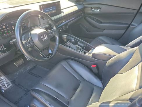 Used 2023 Honda Accord Sport image 11