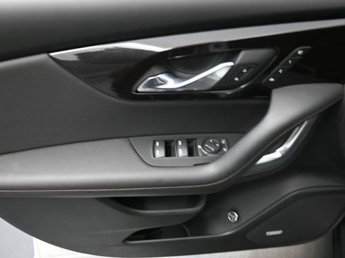 Used 2020 Chevrolet Blazer Premier image 13