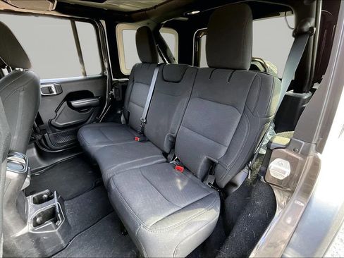 Used 2020 Jeep Wrangler Unlimited Sport image 16