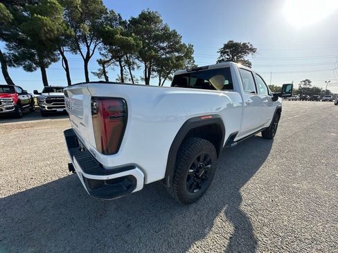Used 2024 GMC Sierra 2500 AT4 w/ AT4 Premium Plus Package AWD/4WD image 7