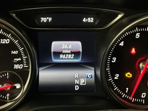 Used 2018 Mercedes-Benz GLA 250 4MATIC image 14