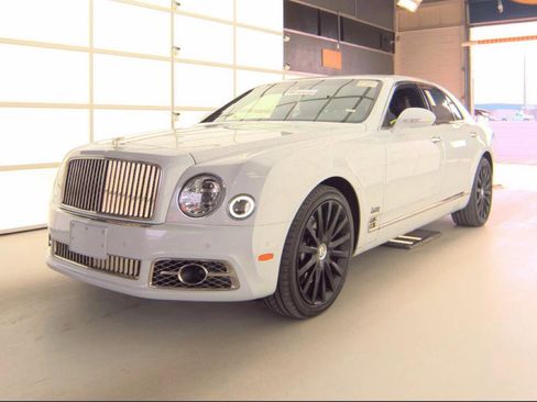 Used 2019 Bentley Mulsanne image 1
