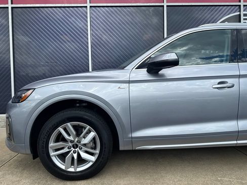 Used 2023 Audi Q5 2.0T Premium w/ Convenience Package AWD/4WD image 16