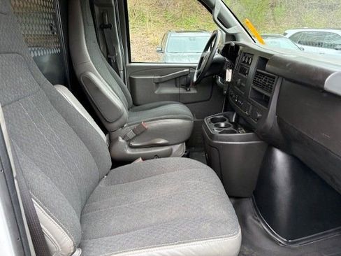 Used 2024 Chevrolet Express 2500 w/ Driver Convenience Package RWD image 19