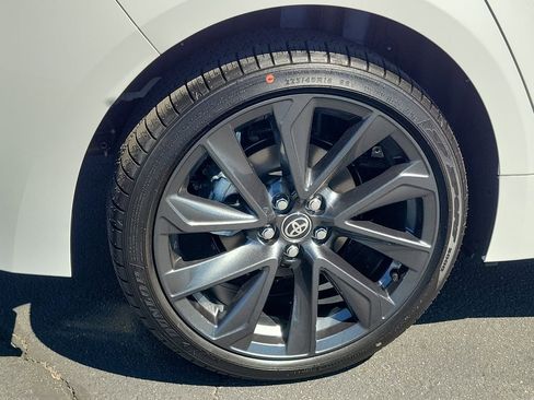 Used 2026 Toyota Corolla SE w/ SE Package FWD image 30