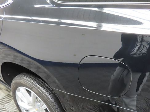 Used 2024 Chevrolet Tahoe High Country image 41