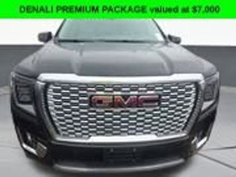 Used 2021 GMC Yukon XL Denali w/ Denali Premium Package image 2