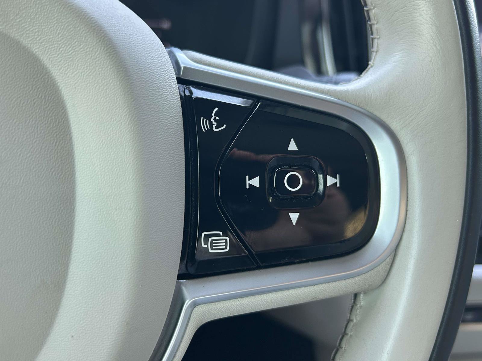 Used 2019 Volvo S60 T6 Momentum AWD/4WD image 27