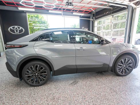 New 2026 Toyota C-HR w/ Cold Weather Package AWD/4WD image 4