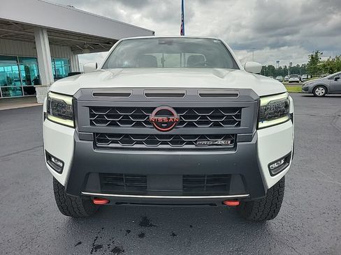 Used 2026 Nissan Frontier PRO-4X w/ Pro-4x Convenience Package AWD/4WD image 2