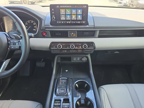 Certified 2025 Honda Pilot EX-L image 10