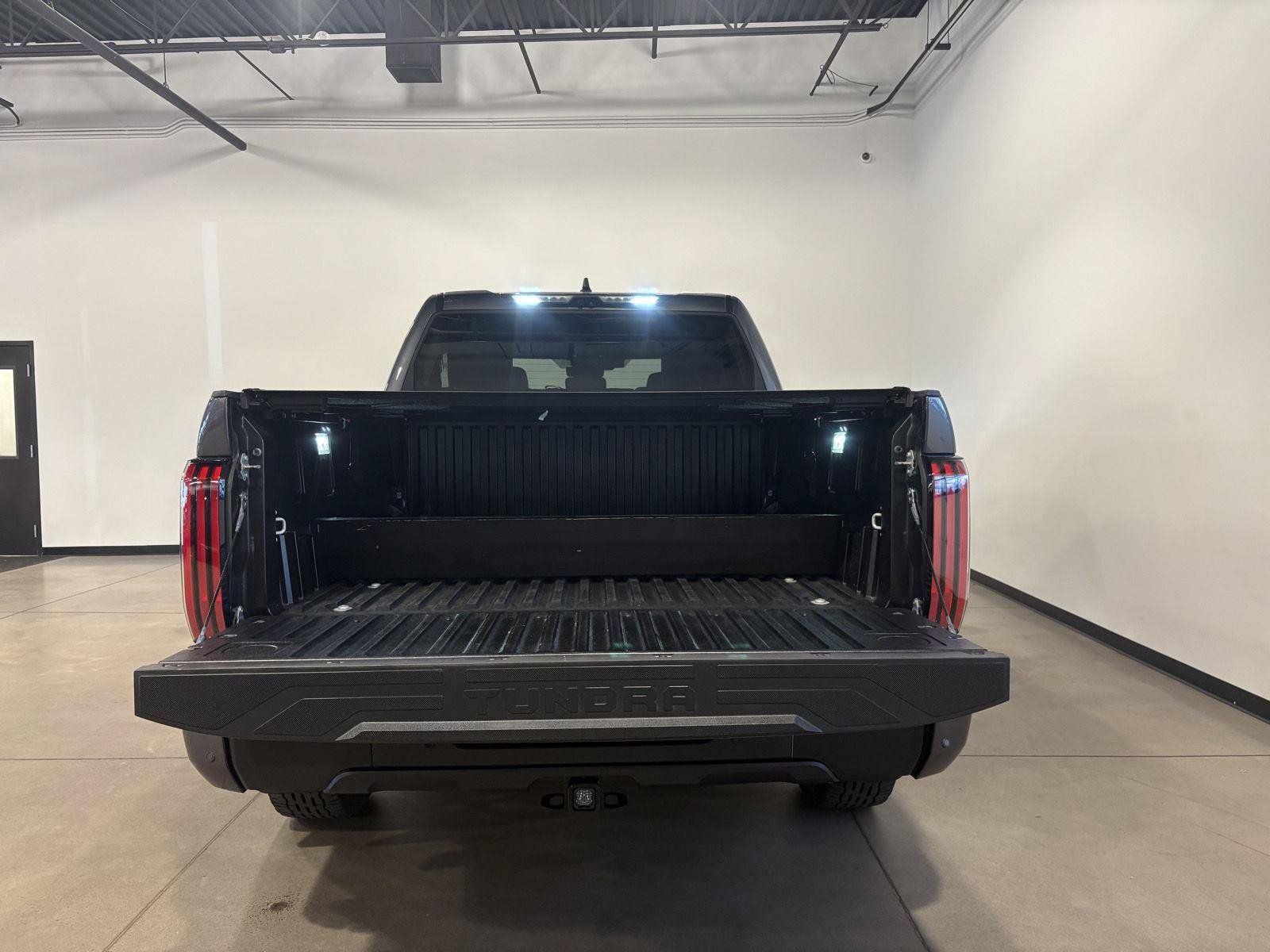 Used 2024 Toyota Tundra Limited AWD/4WD image 35